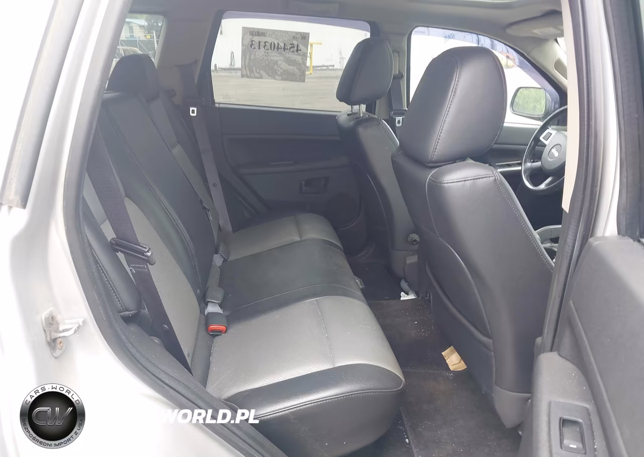 2008 Jeep Grand Cherokee Laredo VIN:1J8GR48K48C235120 - 8