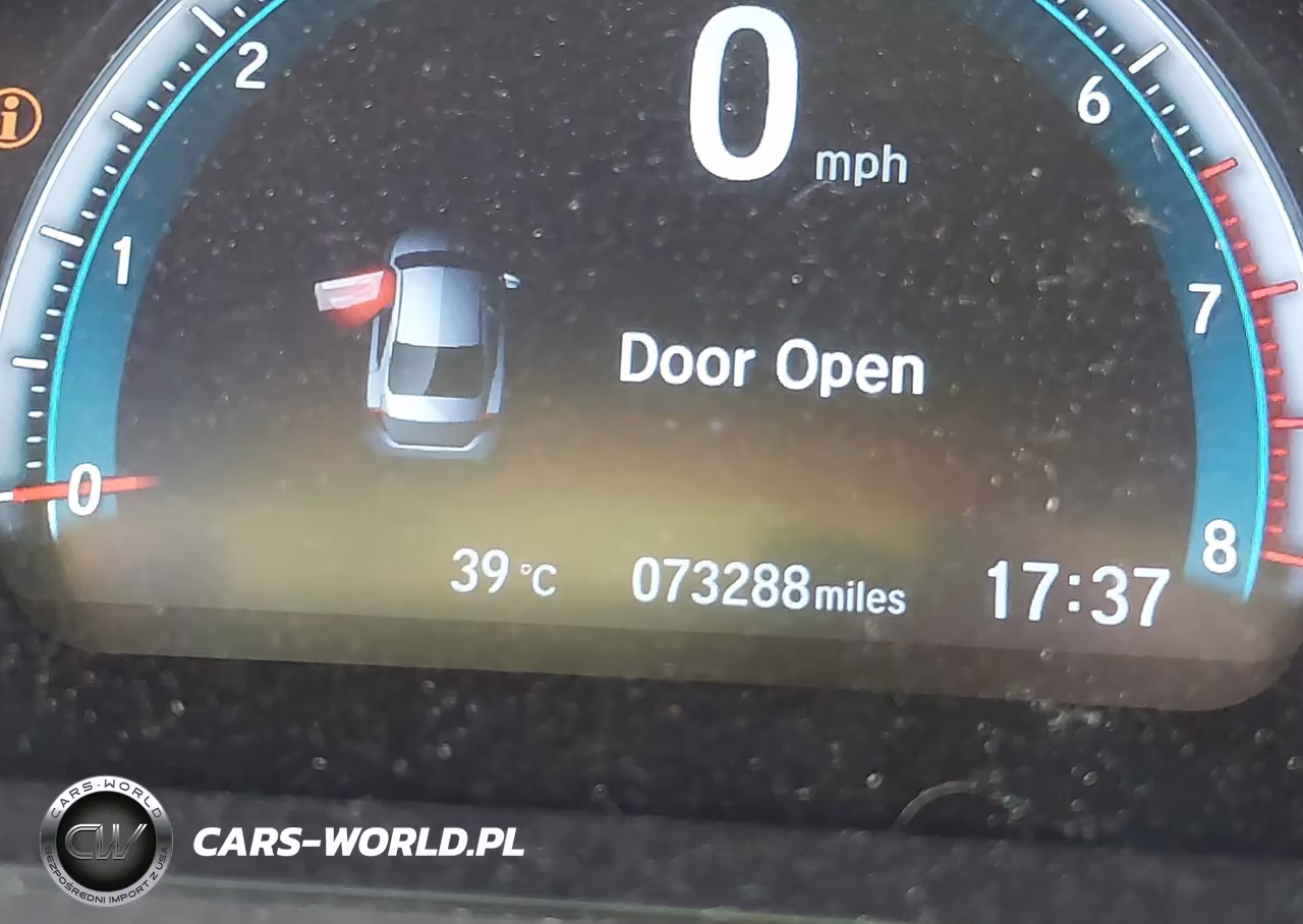 2018 Honda Civic Touring VIN:2HGFC1F96JH101989 - 15