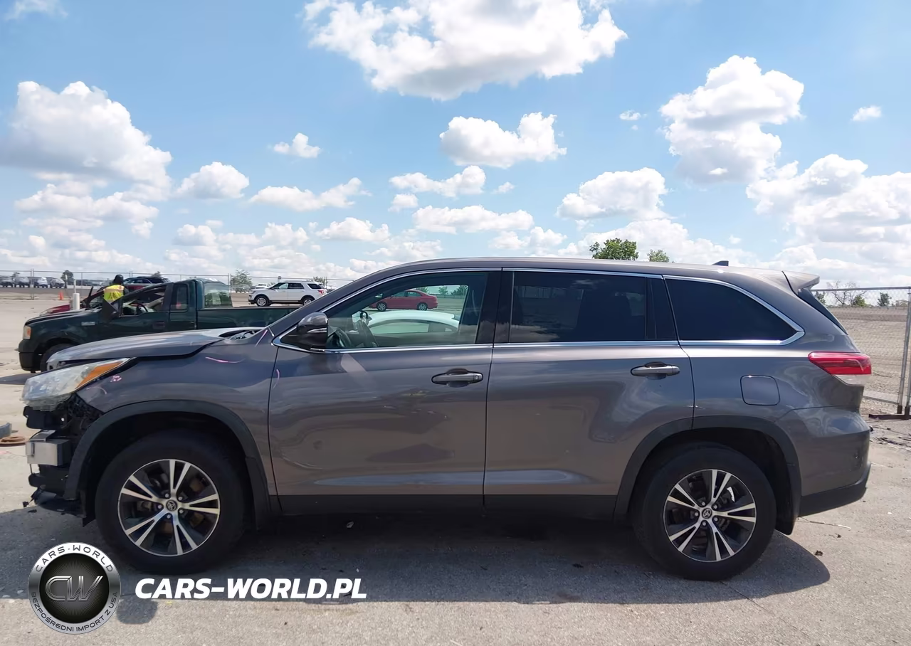 2019 Toyota Highlander Le Plus VIN:5TDBZRFH6KS717700 - 15