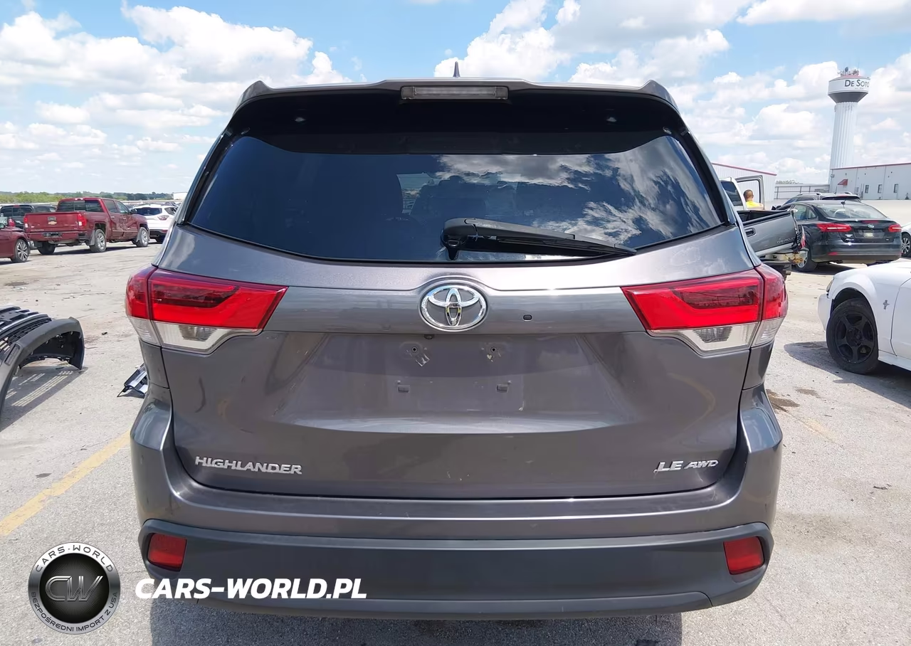 2019 Toyota Highlander Le Plus VIN:5TDBZRFH6KS717700 - 17