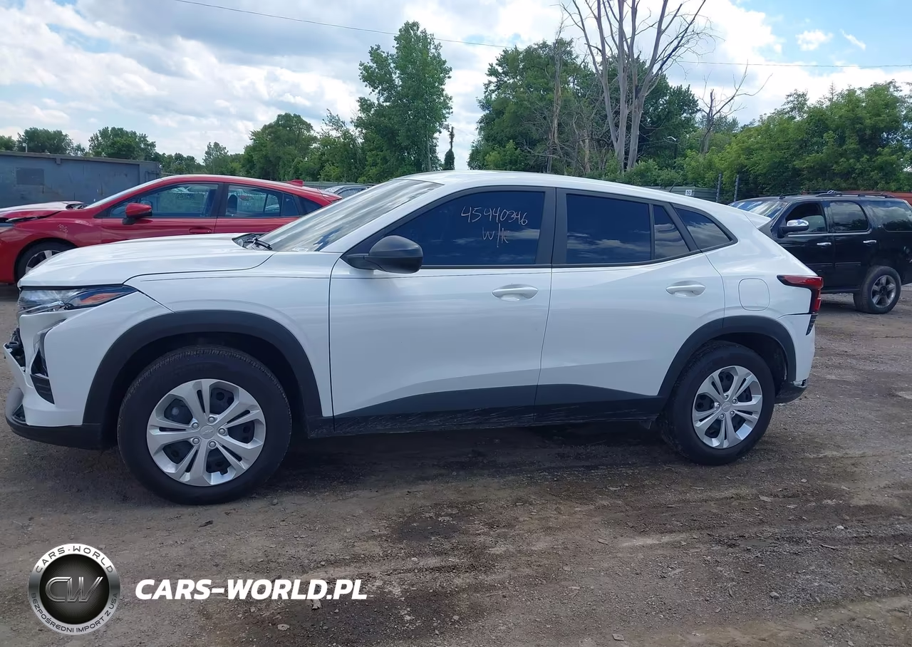 2025 Chevrolet Trax Fwd Ls VIN:KL77LFEPXSC340107 - 14