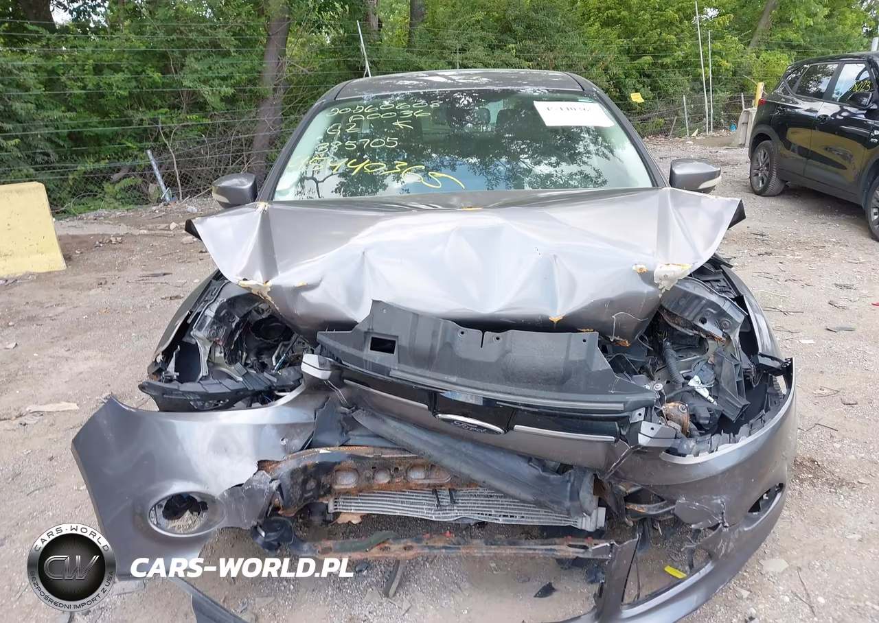 2012 Ford Focus Titanium VIN:1FAHP3N25CL385705 - 12