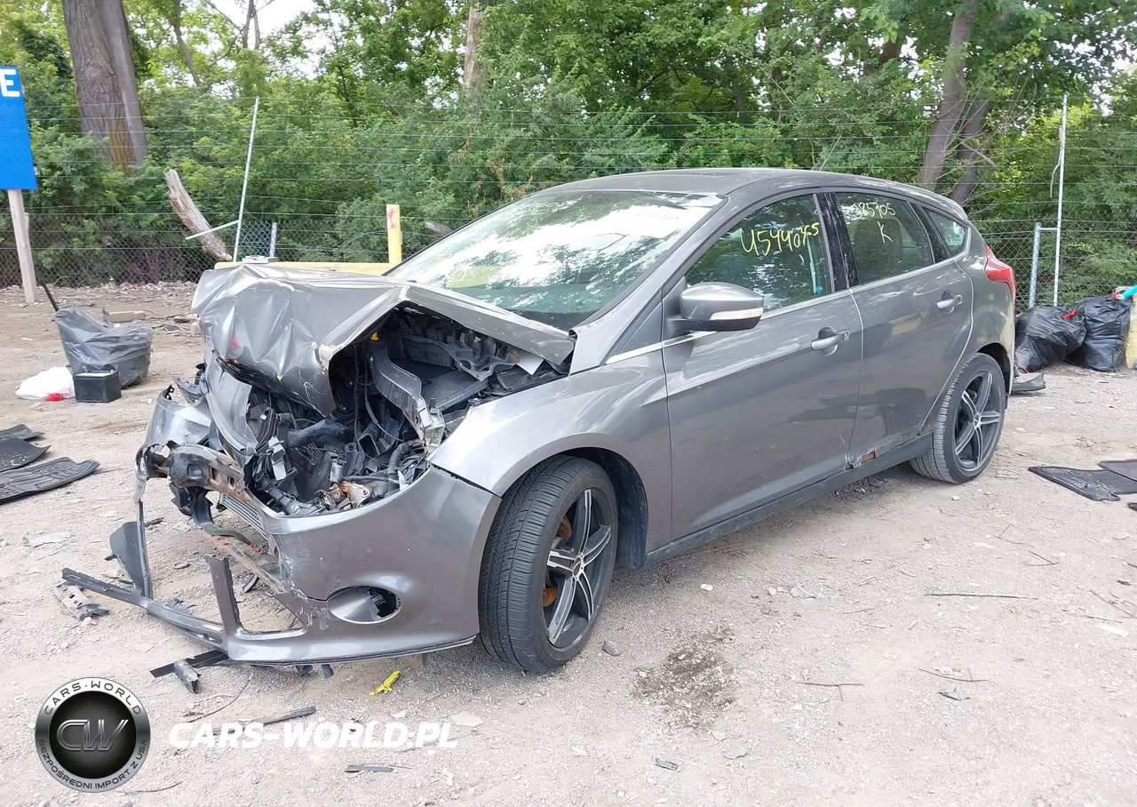 2012 Ford Focus Titanium VIN:1FAHP3N25CL385705 - 2