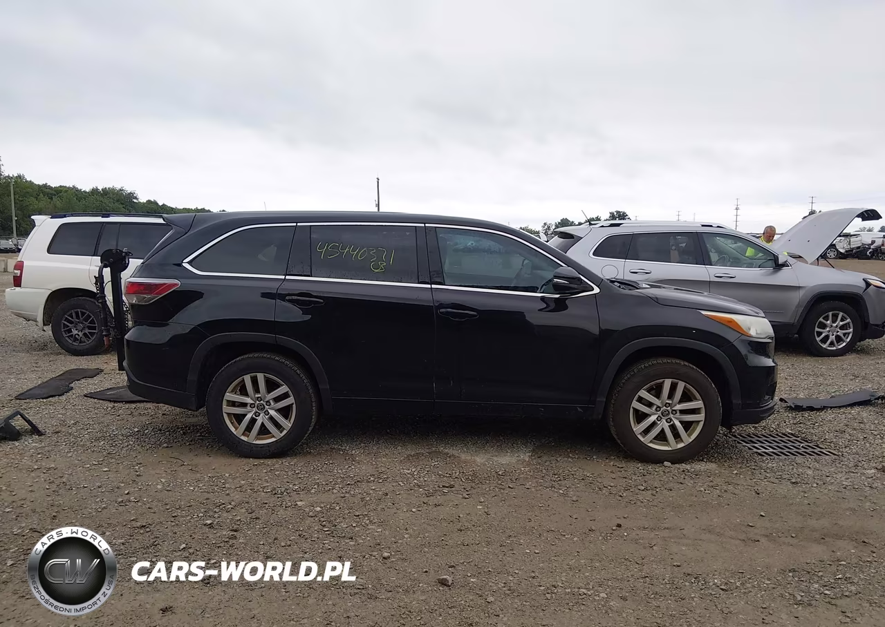 2016 Toyota Highlander Le VIN:5TDZARFH9GS017232 - 13