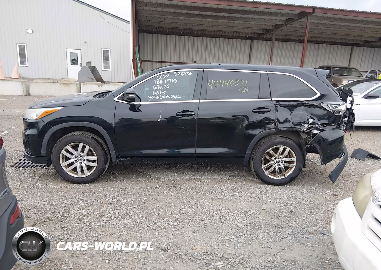 2016 Toyota Highlander Le VIN:5TDZARFH9GS017232 - 14