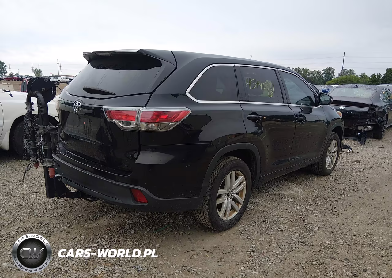 2016 Toyota Highlander Le VIN:5TDZARFH9GS017232 - 4