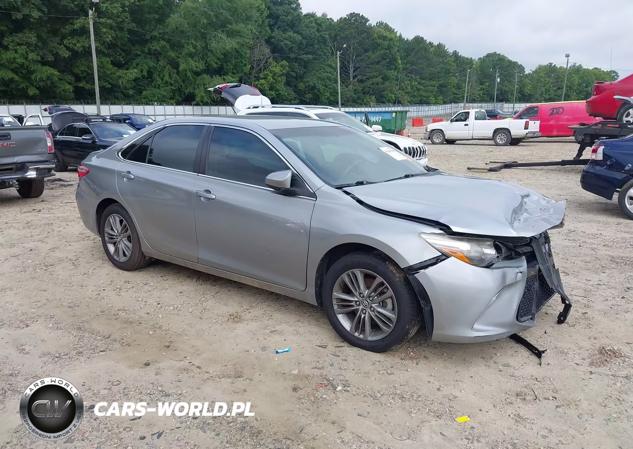 2015 Toyota Camry Se – zdjęcie 1 z 17