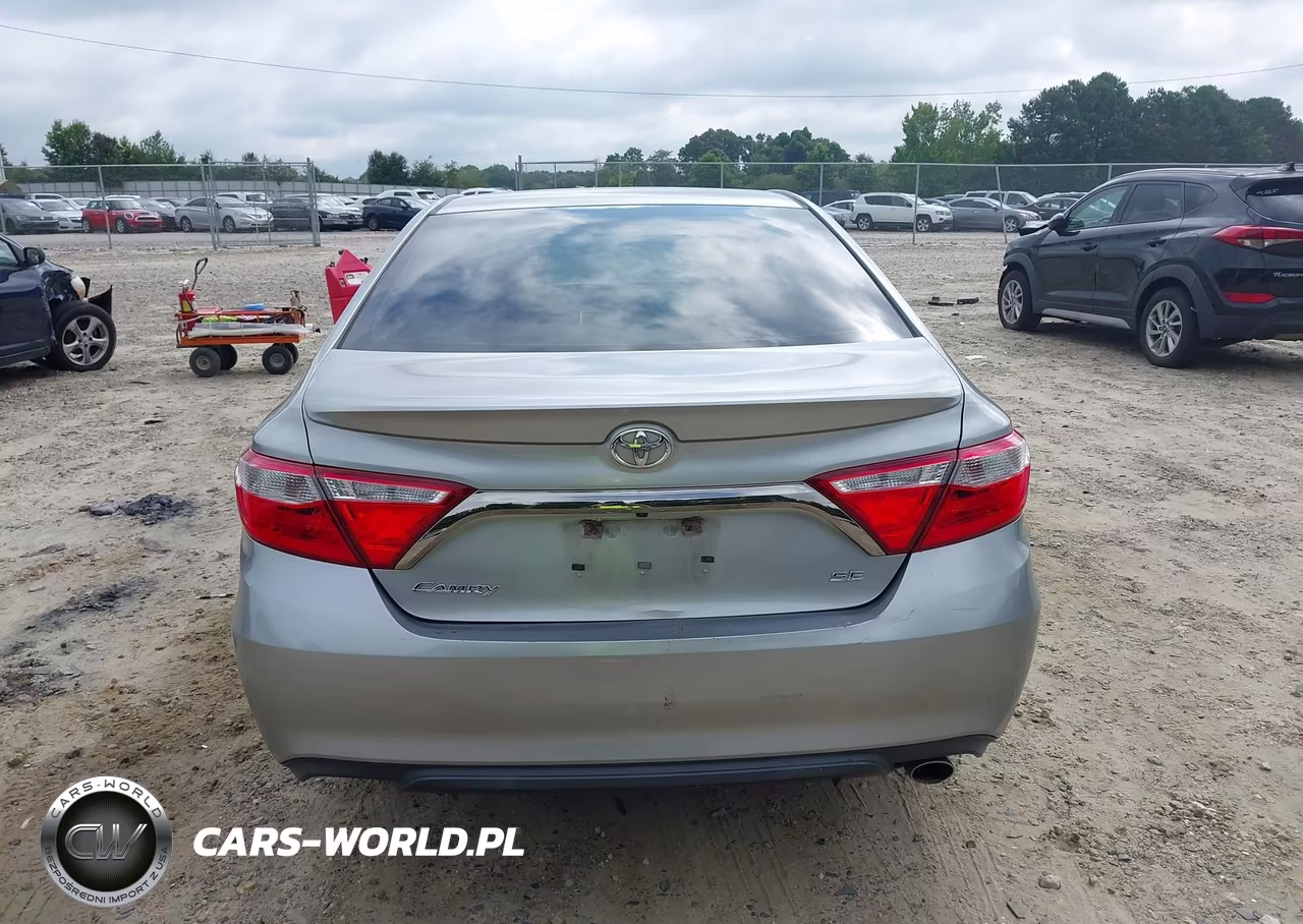 2015 Toyota Camry Se VIN:4T1BF1FK7FU001293 - 16