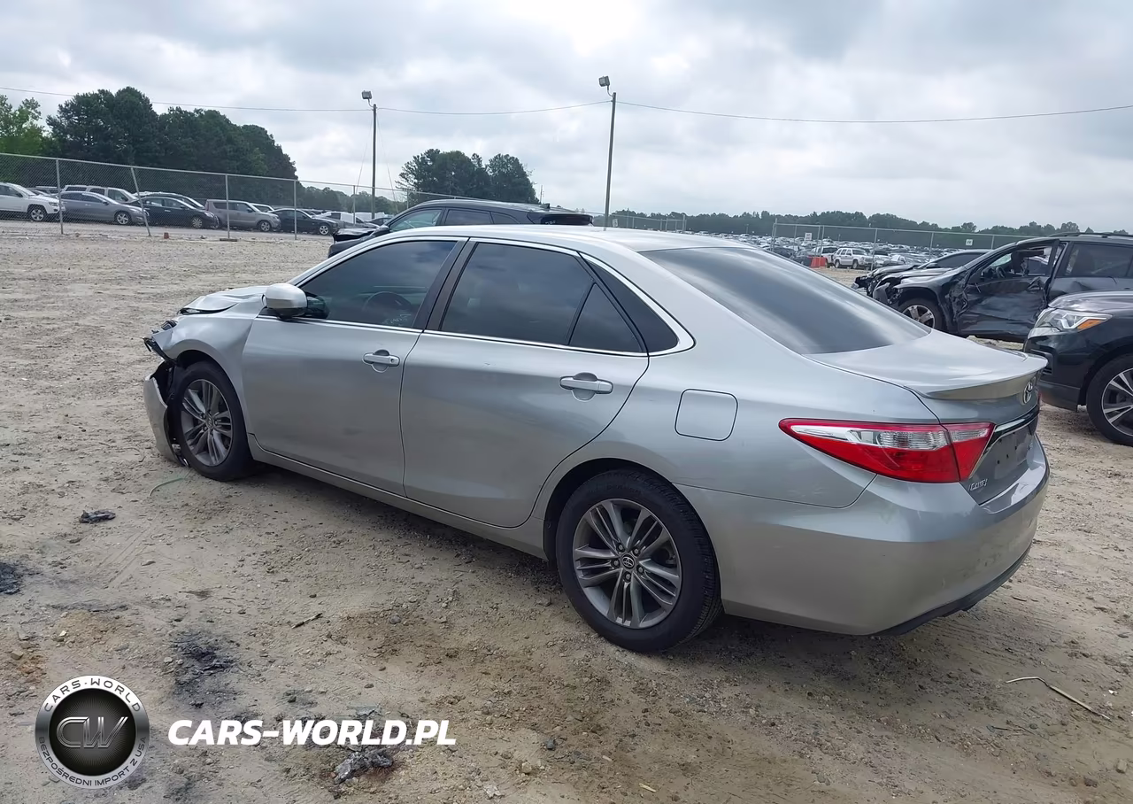 2015 Toyota Camry Se VIN:4T1BF1FK7FU001293 - 3
