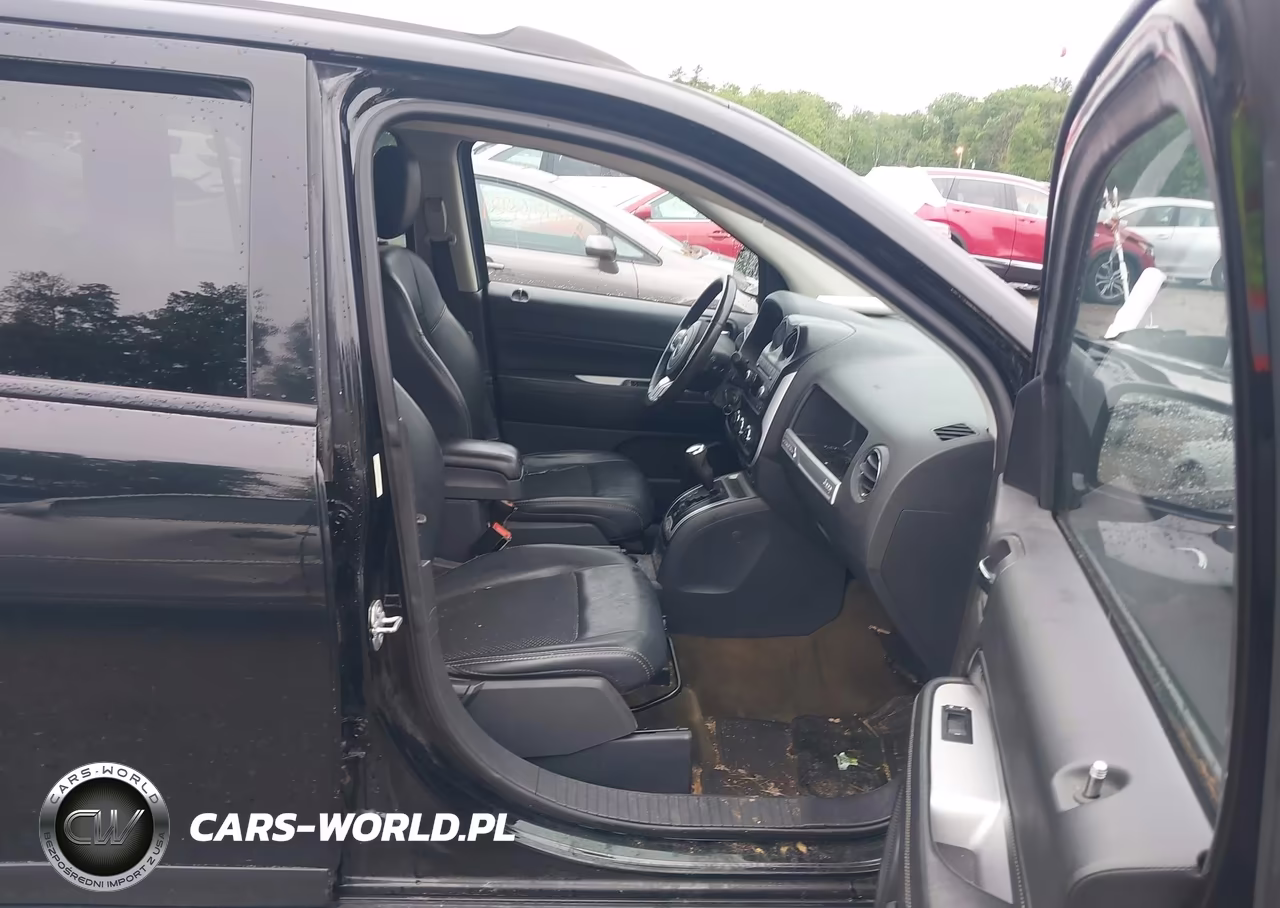2016 Jeep Compass Latitude VIN:1C4NJDEBXGD782864 - 5