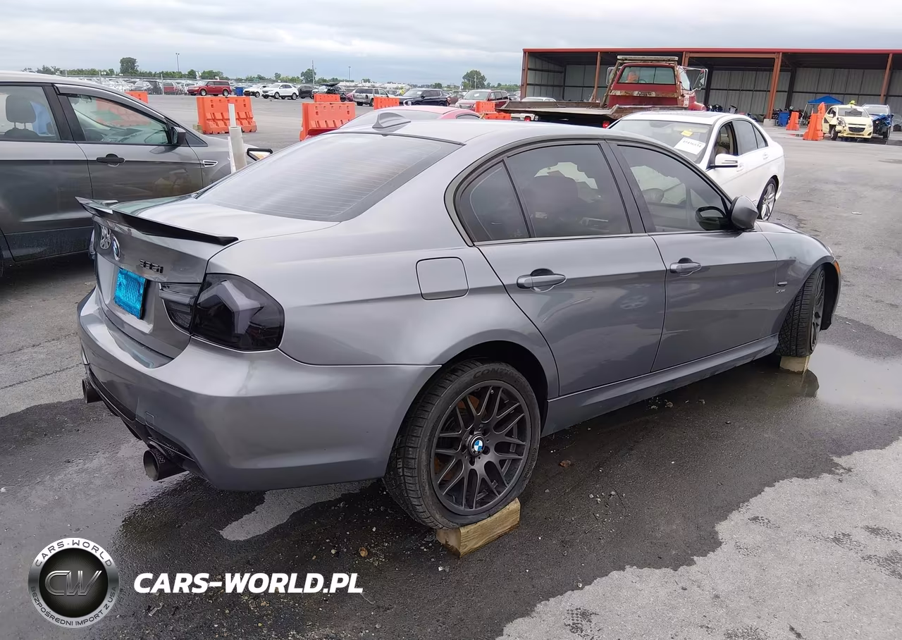 2011 BMW 335I xDrive VIN:WBAPL5C56BA919716 - 4