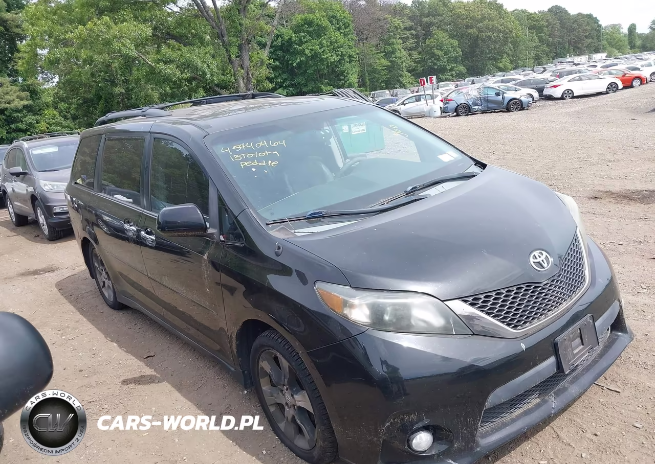 2013 Toyota Sienna Se 8 Passenger VIN:5TDXK3DC3DS340972 - 13