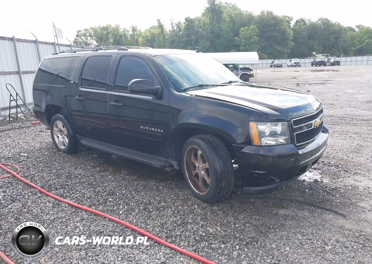 2013 Chevrolet Suburban Lt – zdjęcie 1 z 16