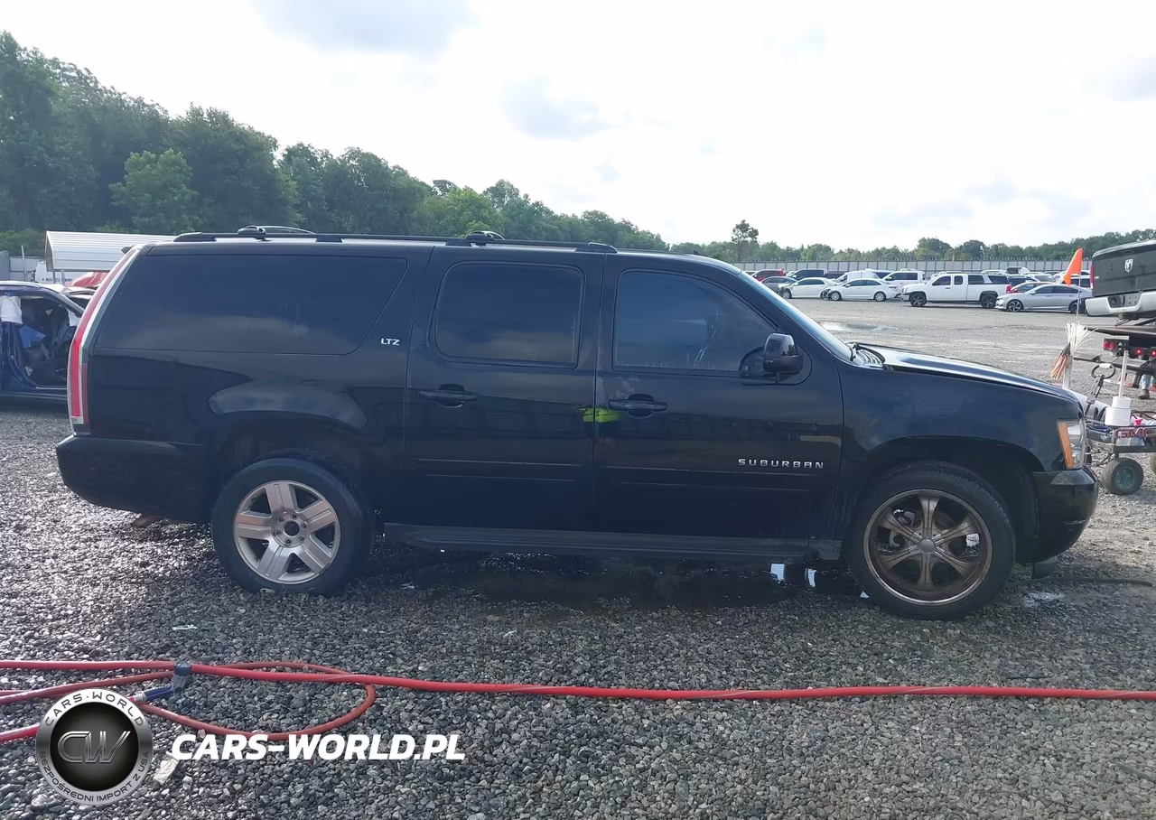 2013 Chevrolet Suburban Lt VIN:1GNSCJE0XDR347200 - 13