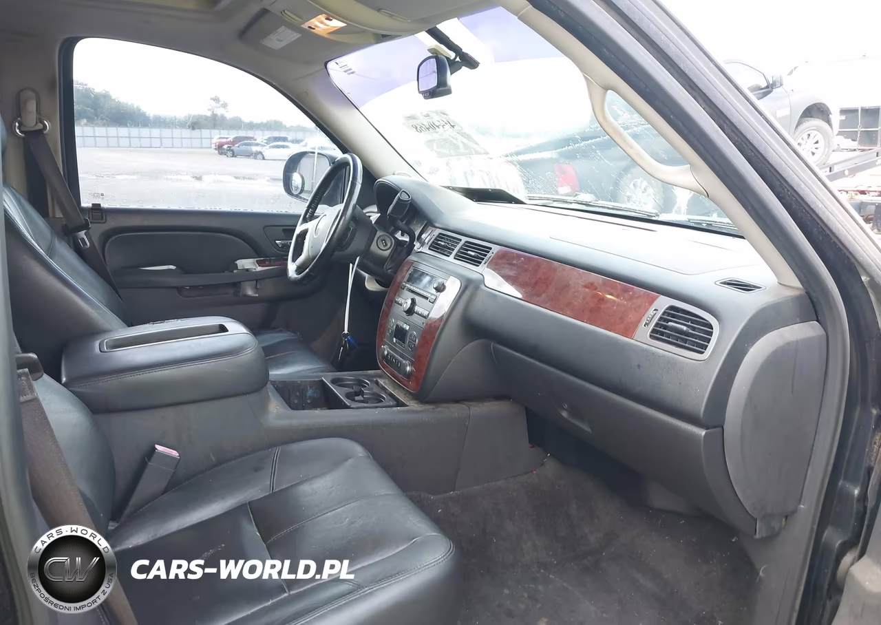 2013 Chevrolet Suburban Lt VIN:1GNSCJE0XDR347200 - 5