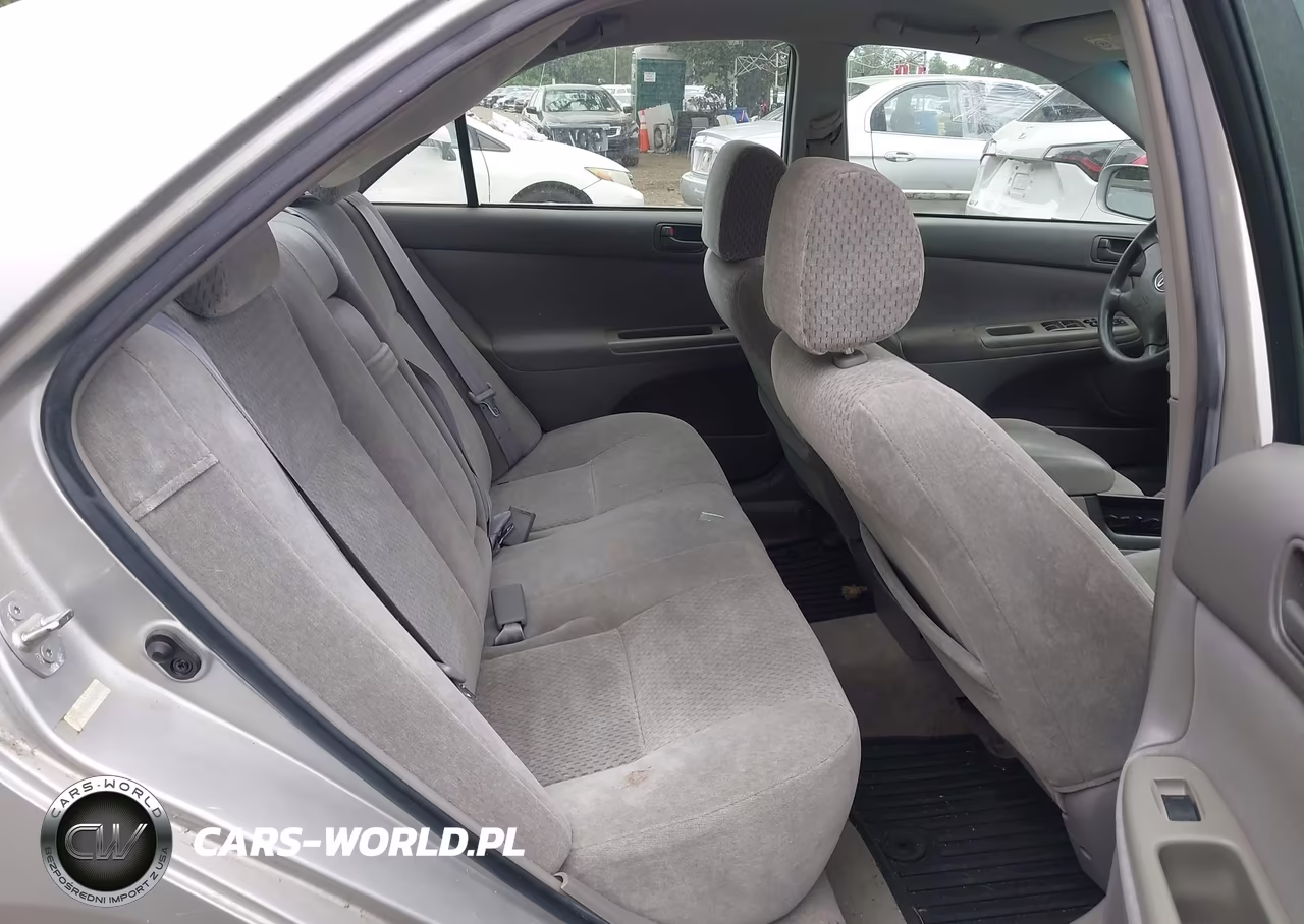 2002 Toyota Camry Le VIN:4T1BE32K52U116862 - 8