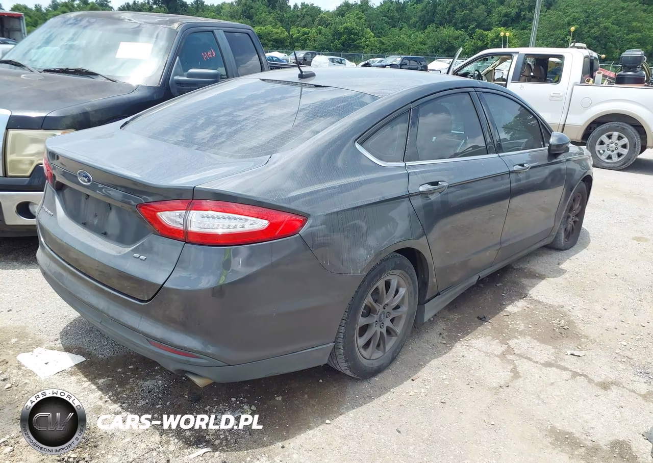 2016 Ford Fusion S VIN:3FA6P0G75GR253128 - 4