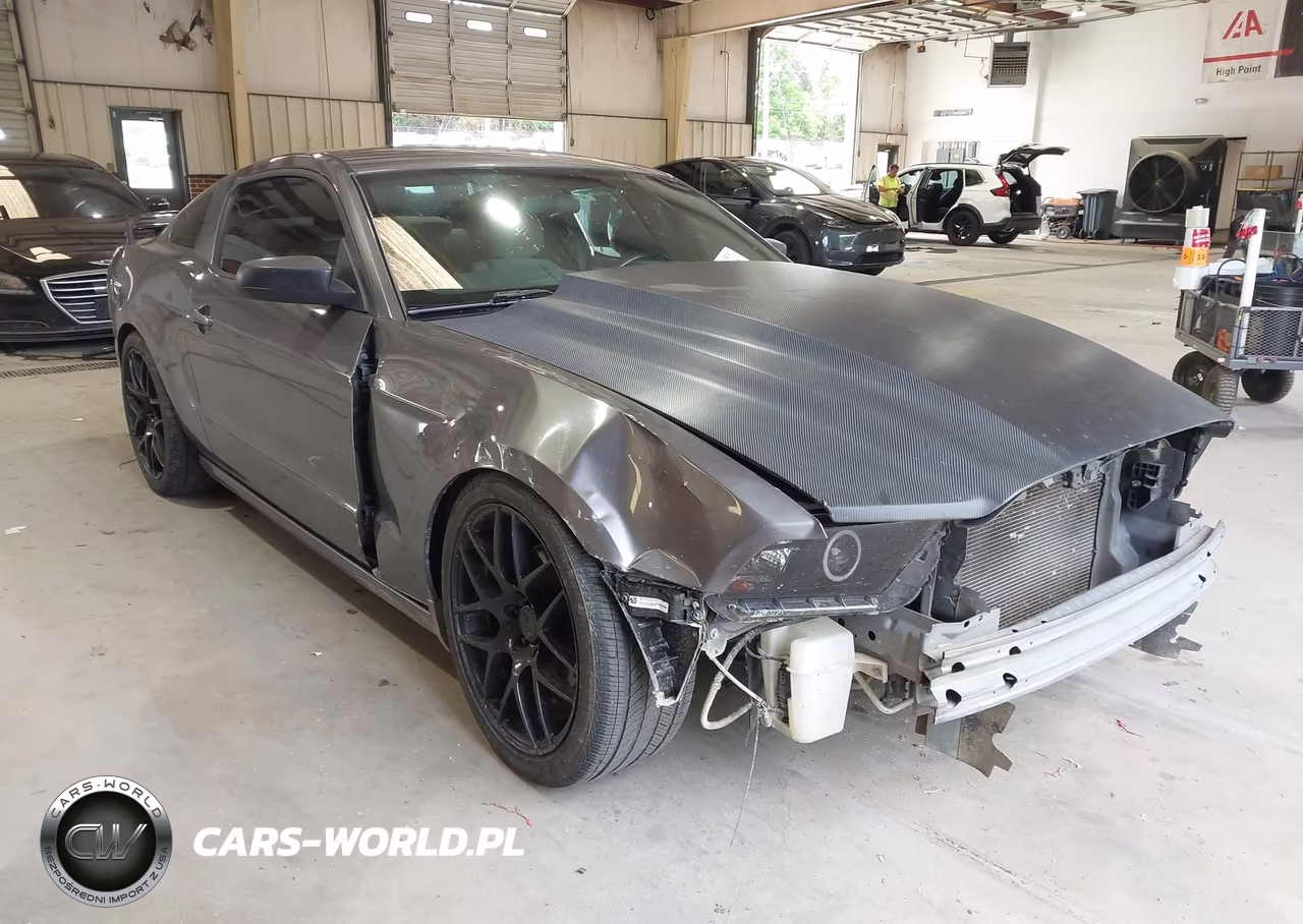 2014 Ford Mustang V6