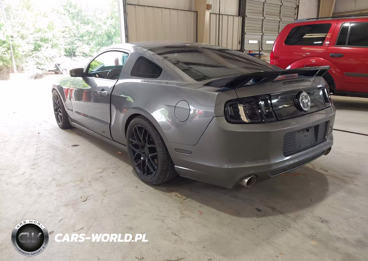 2014 Ford Mustang V6 VIN:1ZVBP8AM0E5324643 - 3
