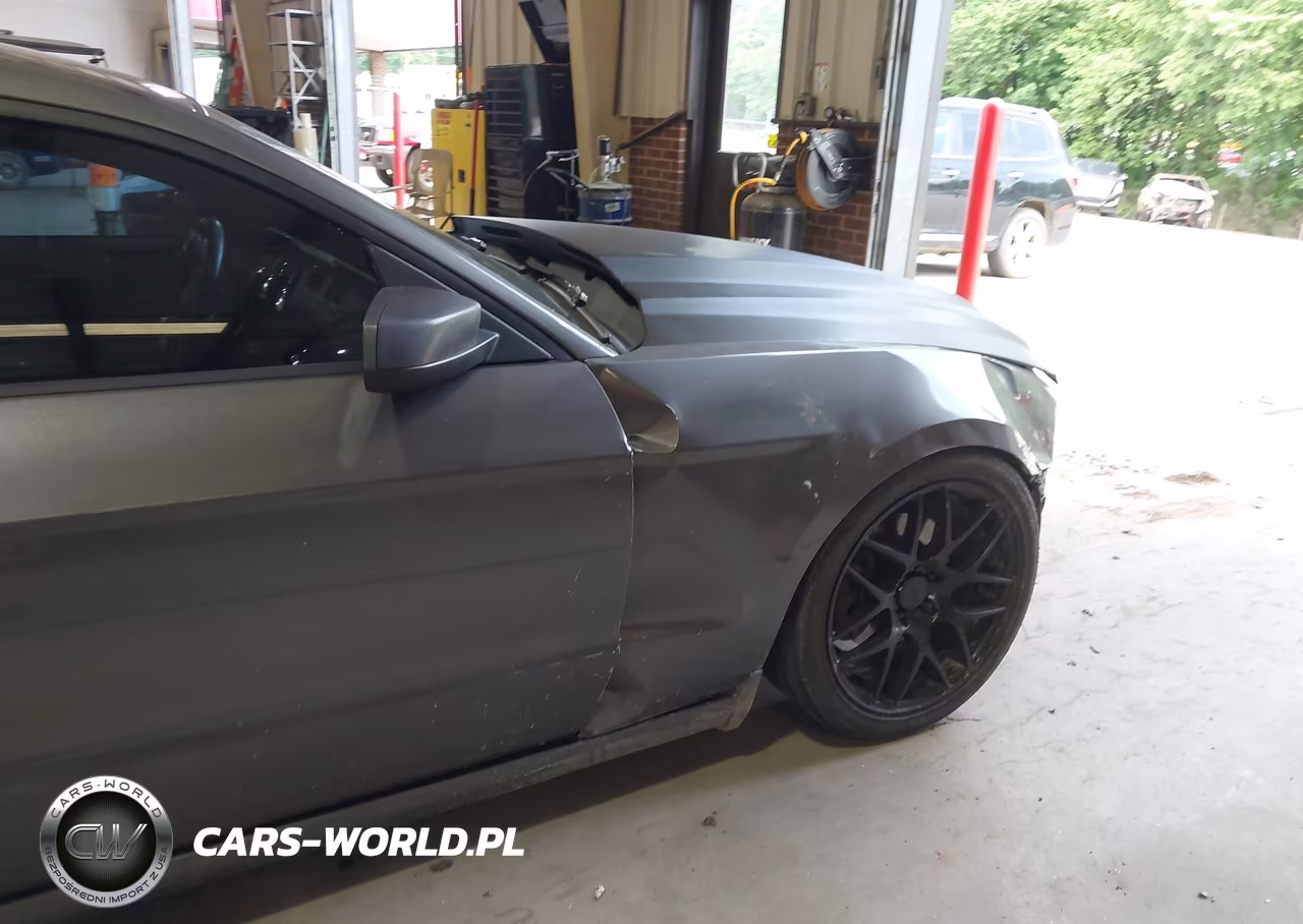 2014 Ford Mustang V6 VIN:1ZVBP8AM0E5324643 - 6