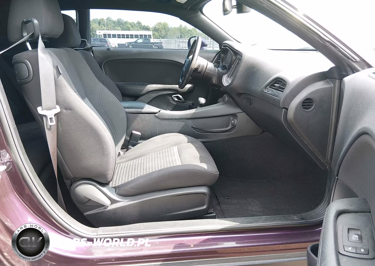 2020 Dodge Challenger Sxt VIN:2C3CDZAG9LH199040 - 5