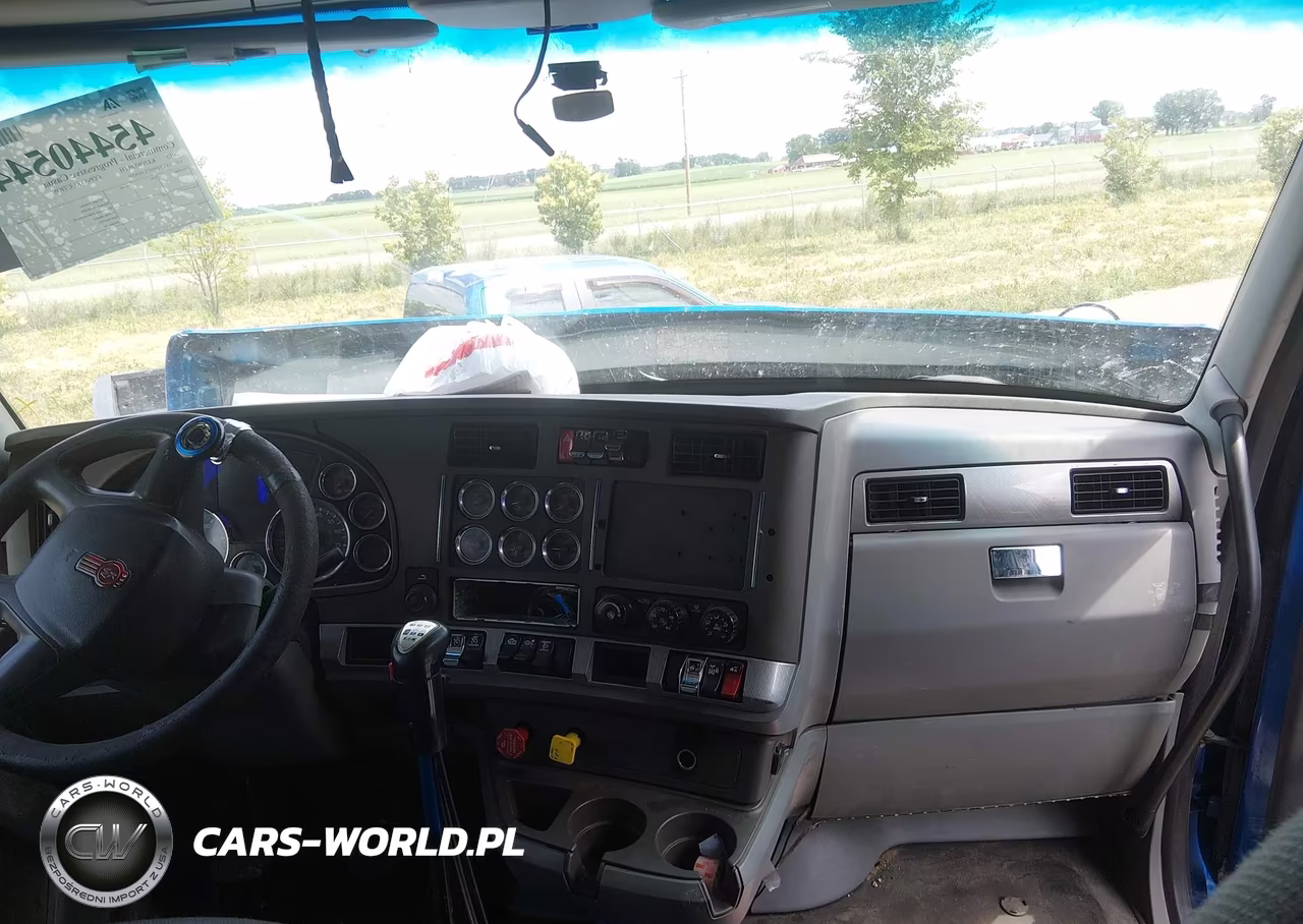 2015 Kenworth Construction T680 VIN:1XKYDP9X3FJ418236 - 13