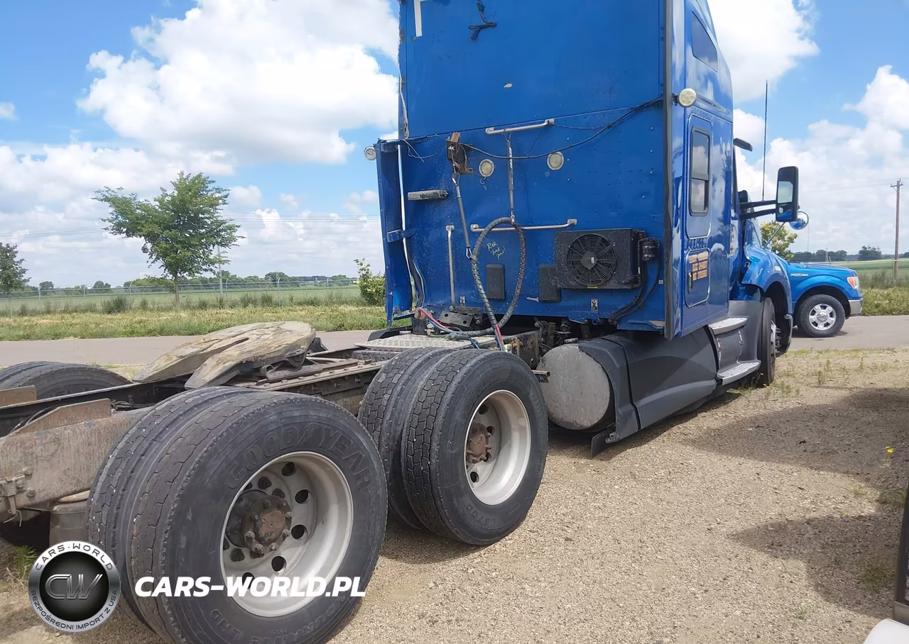 2015 Kenworth Construction T680 VIN:1XKYDP9X3FJ418236 - 4