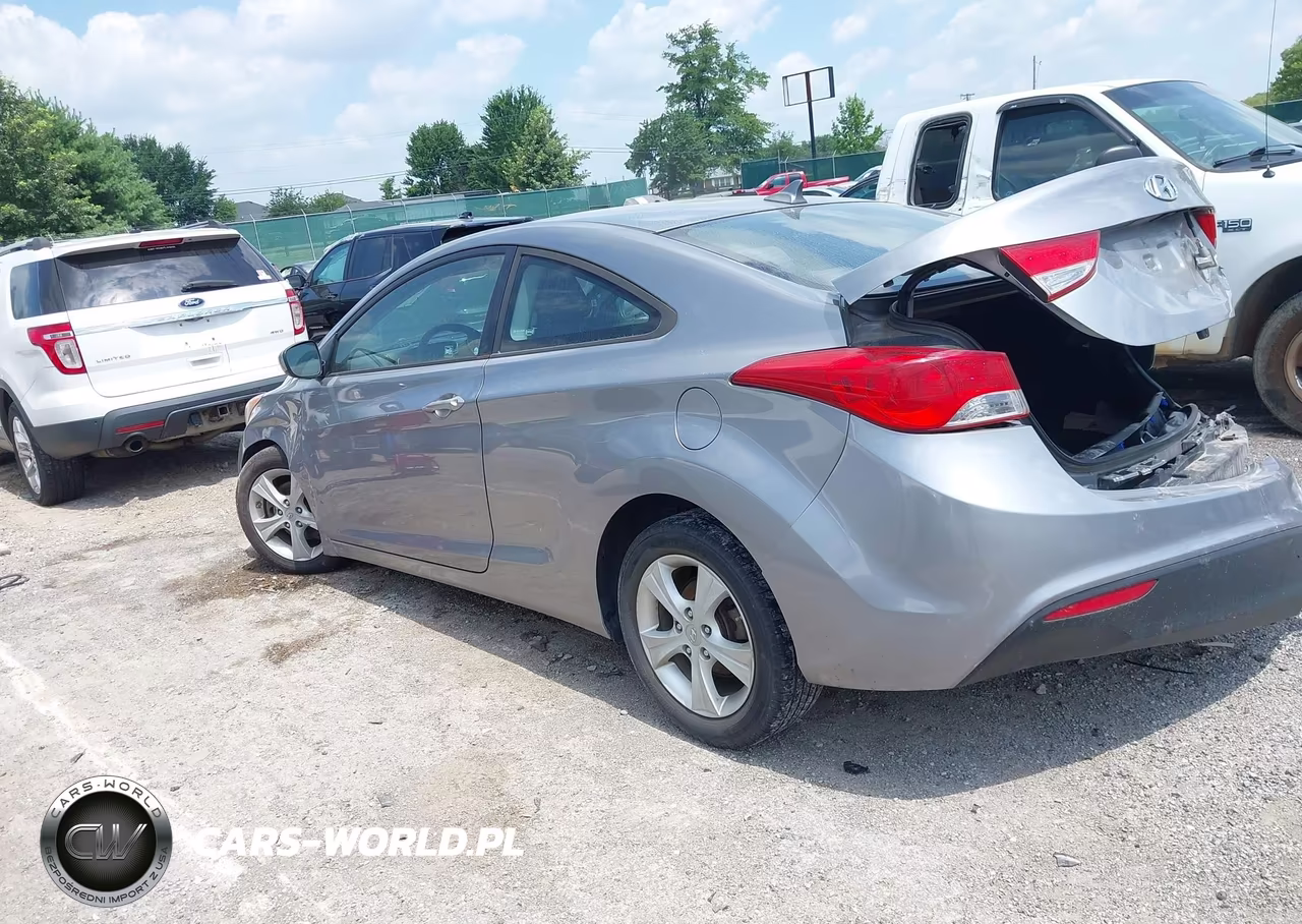 2013 Hyundai Elantra Gs VIN:KMHDH6AE7DU009392 - 3