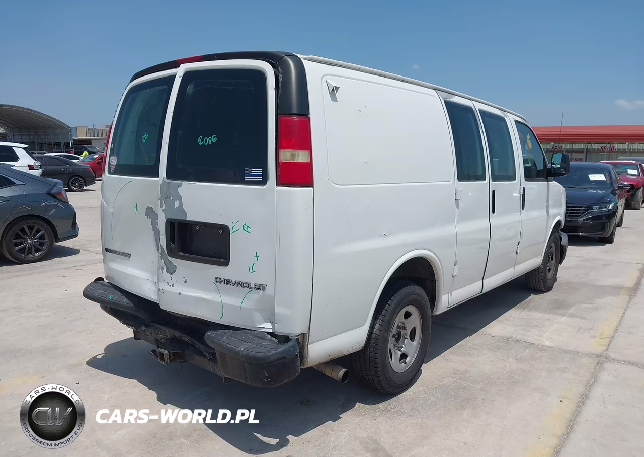 2004 Chevrolet Express VIN:1GCFG15XX41168102 - 4