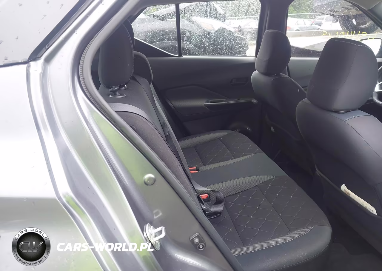 2019 Nissan Kicks S VIN:3N1CP5CU8KL547921 - 8
