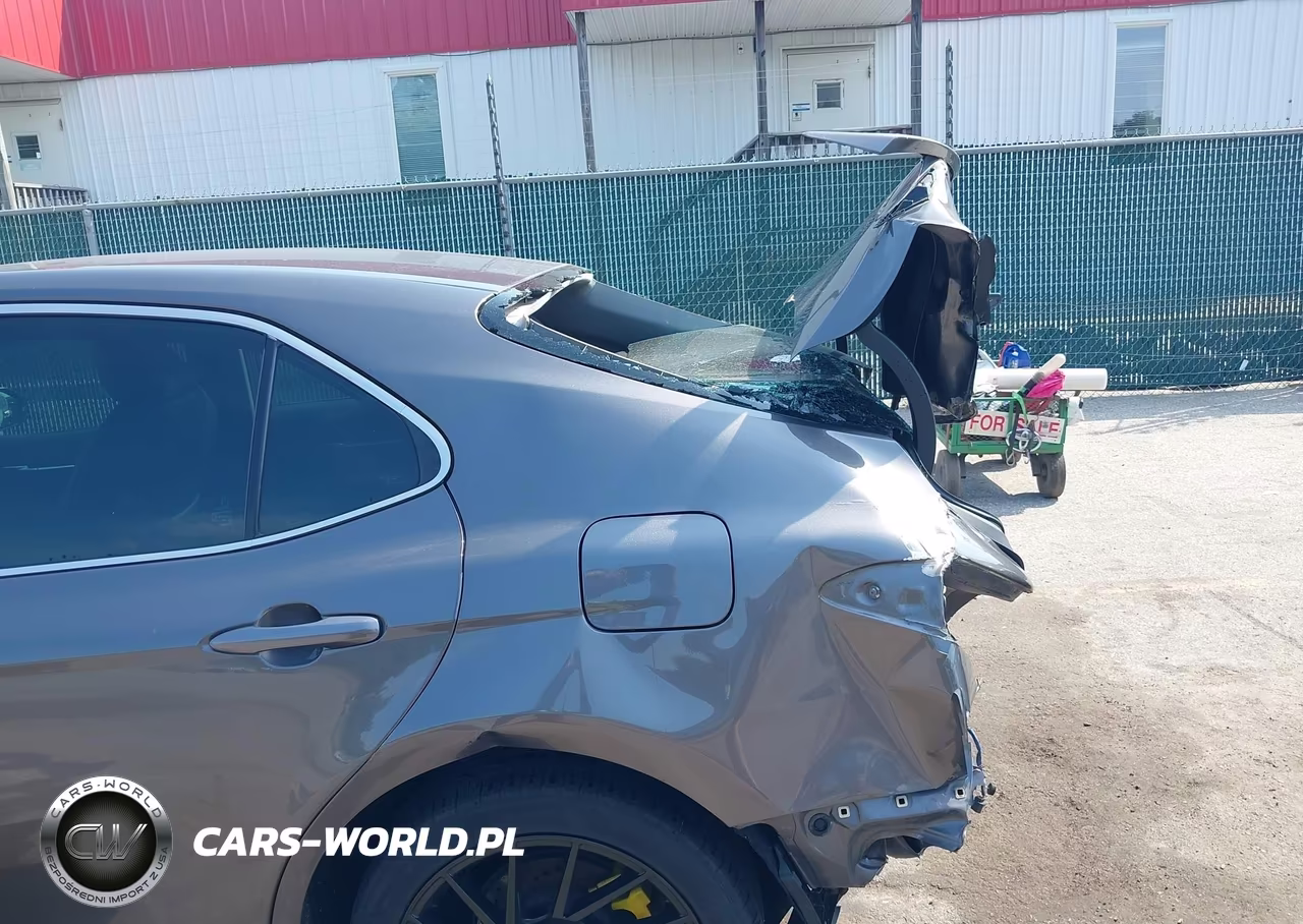 2018 Toyota Camry Se VIN:4T1B11HK7JU537911 - 18