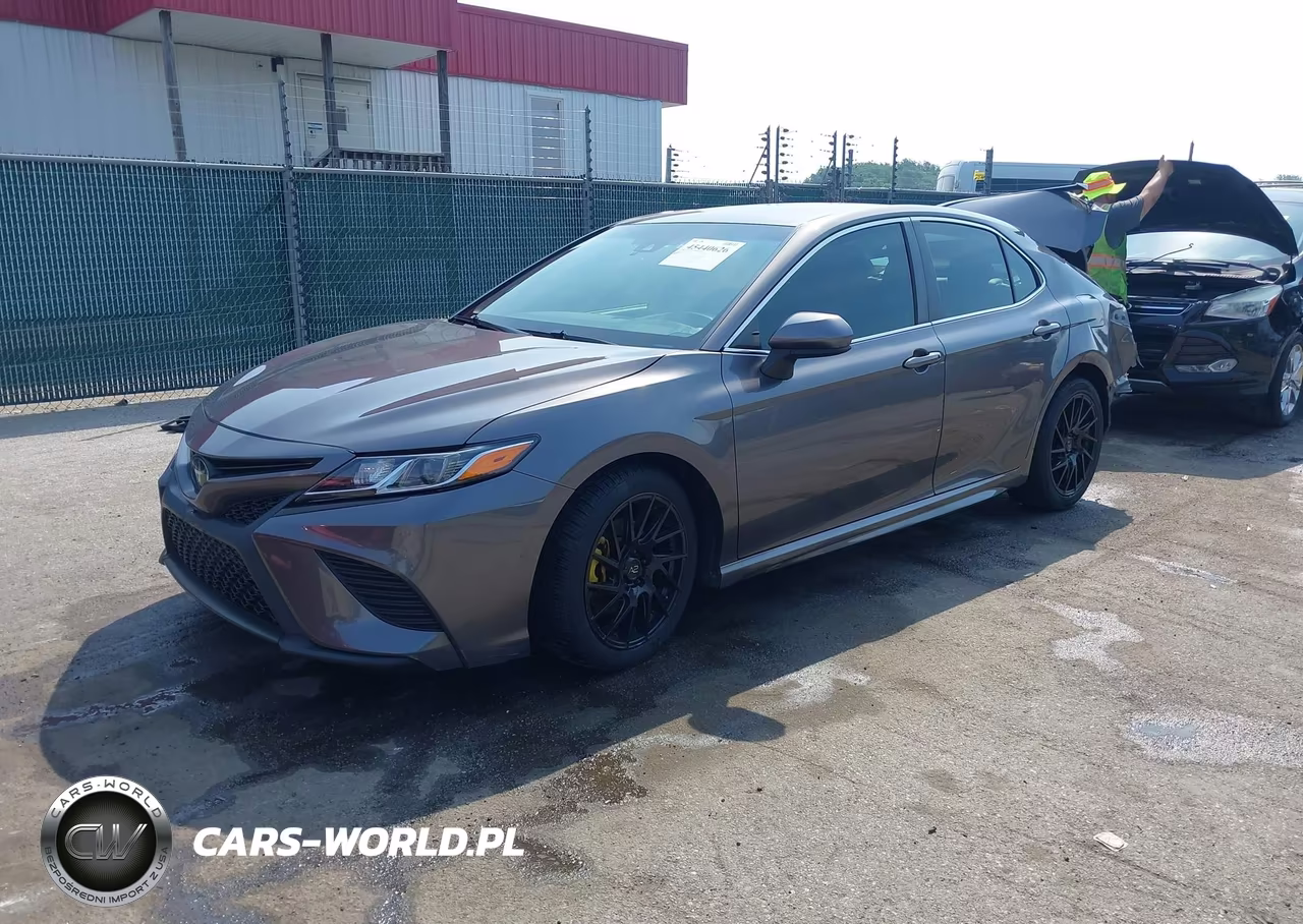 2018 Toyota Camry Se VIN:4T1B11HK7JU537911 - 2