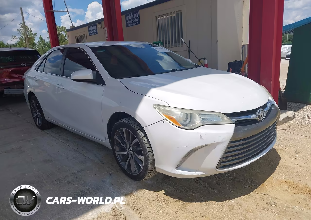 2016 Toyota Camry Le