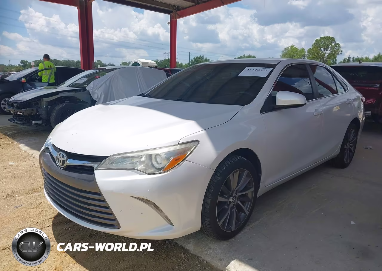 2016 Toyota Camry Le VIN:4T1BF1FK7GU573420 - 2