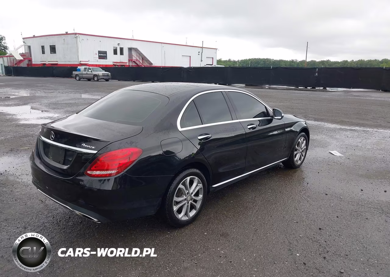 2015 Mercedes-Benz C 300 4Matic VIN:55SWF4KBXFU071147 - 4