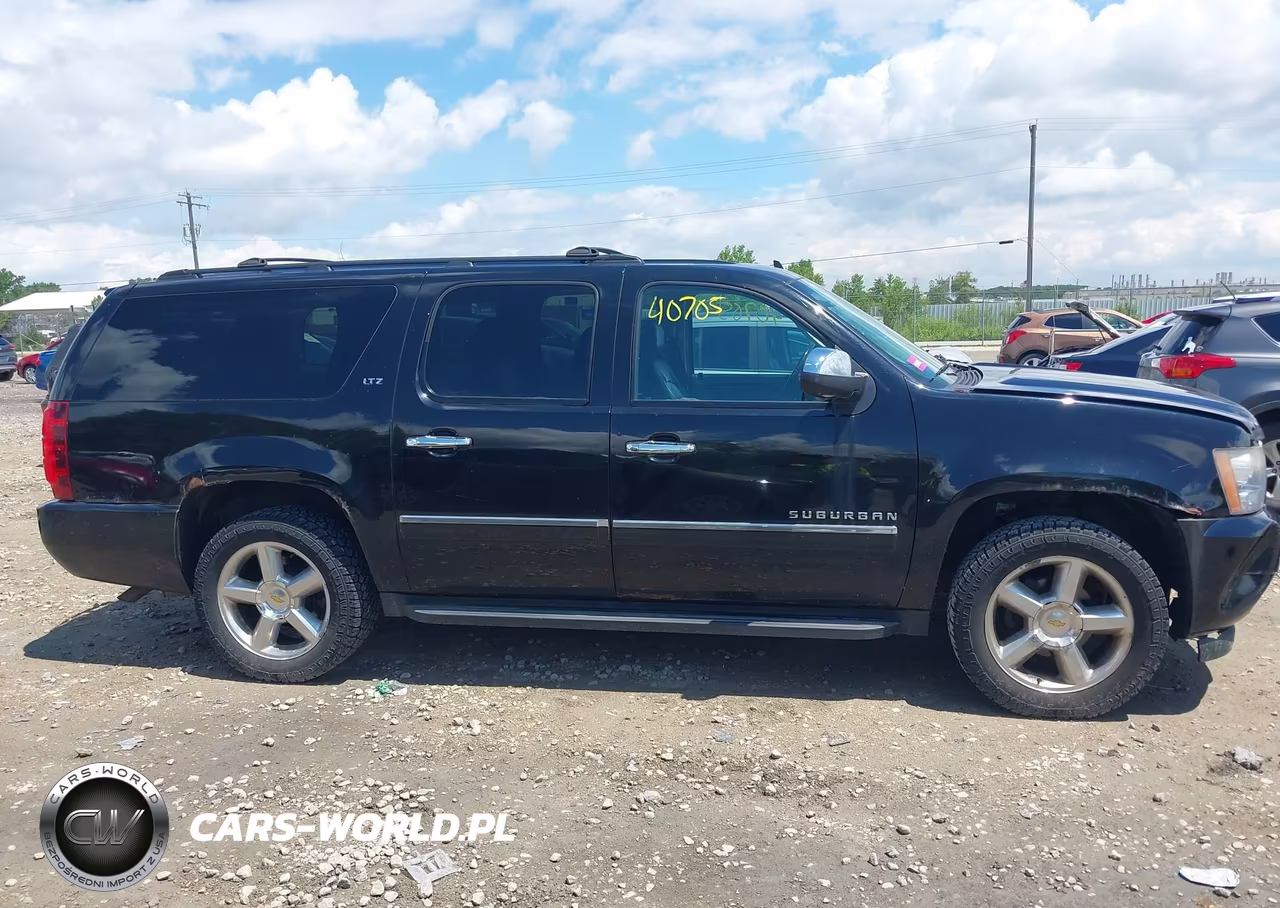 2011 Chevrolet Suburban 1500 Ltz VIN:1GNSKKE30BR177316 - 13