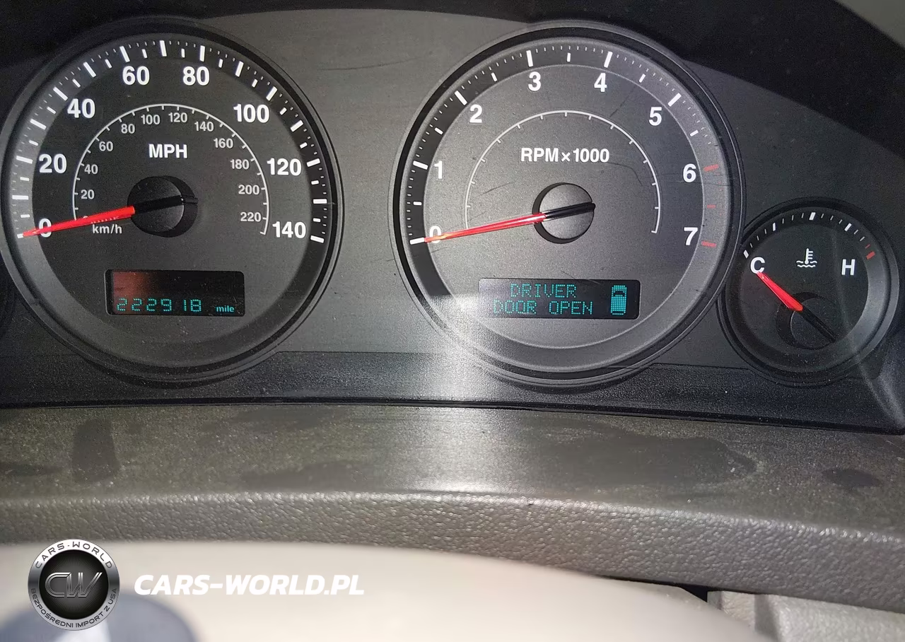2005 Jeep Grand Cherokee Laredo VIN:1J4GS48K55C570307 - 7