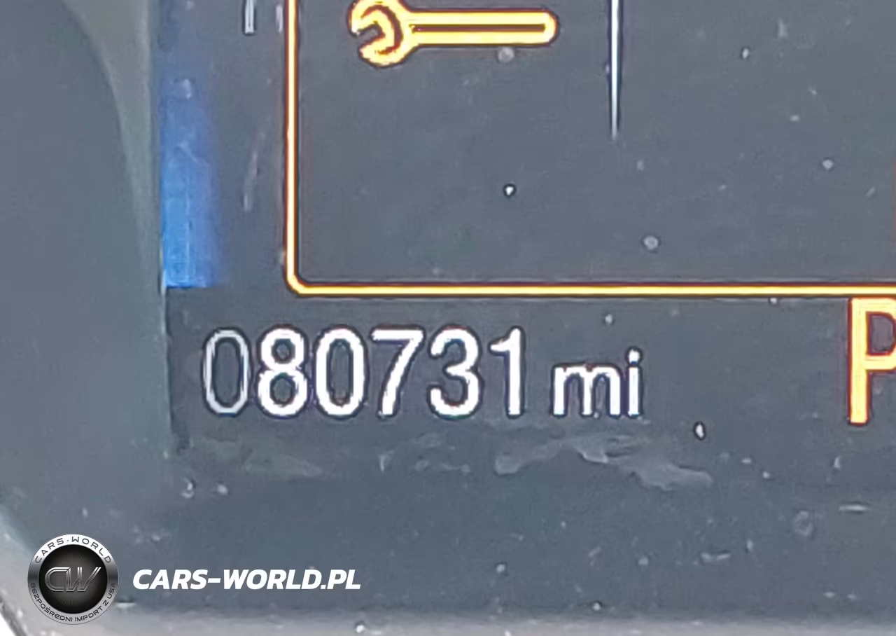 2018 Ford Focus Se VIN:1FADP3K23JL206979 - 15