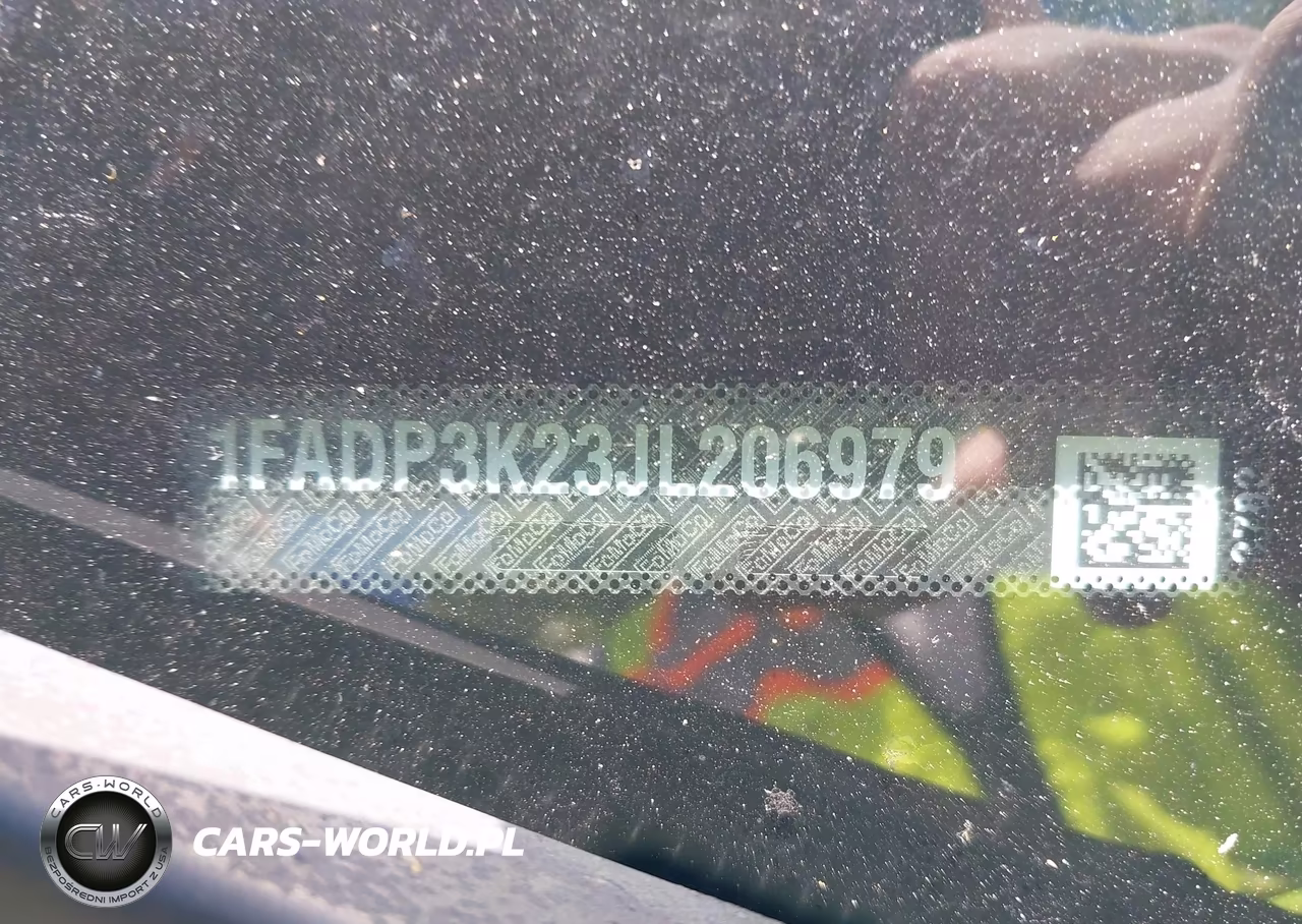 2018 Ford Focus Se VIN:1FADP3K23JL206979 - 9