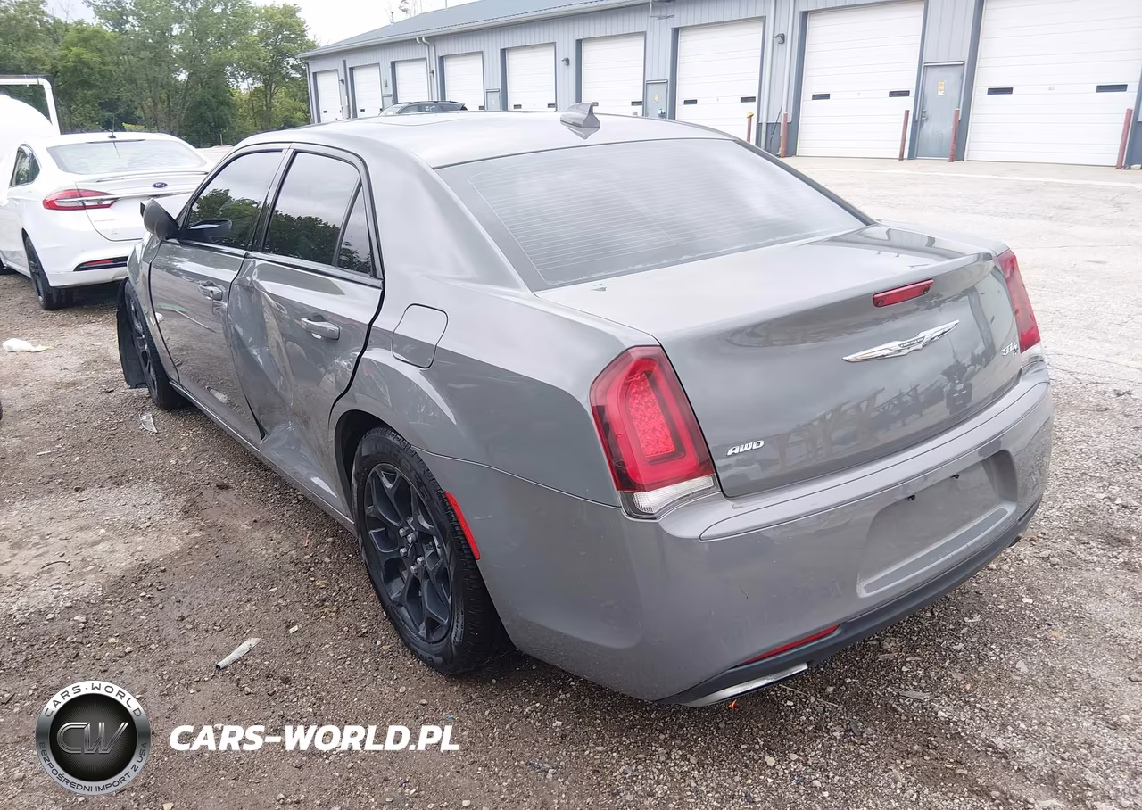 2017 Chrysler 300 300S Awd VIN:2C3CCAGG8HH612956 - 3