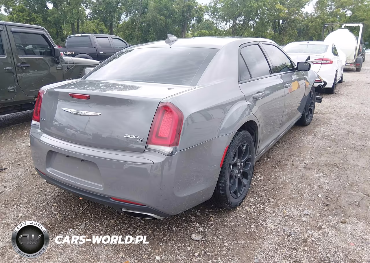 2017 Chrysler 300 300S Awd VIN:2C3CCAGG8HH612956 - 4
