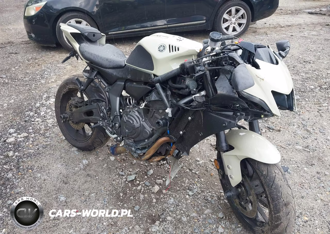 2022 Yamaha Yzfr7