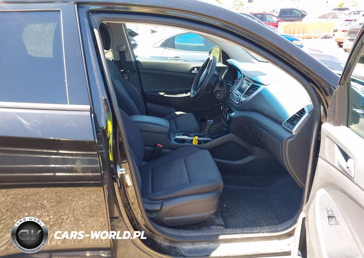 2017 Hyundai Tucson Se VIN:KM8J3CA4XHU520270 - 5