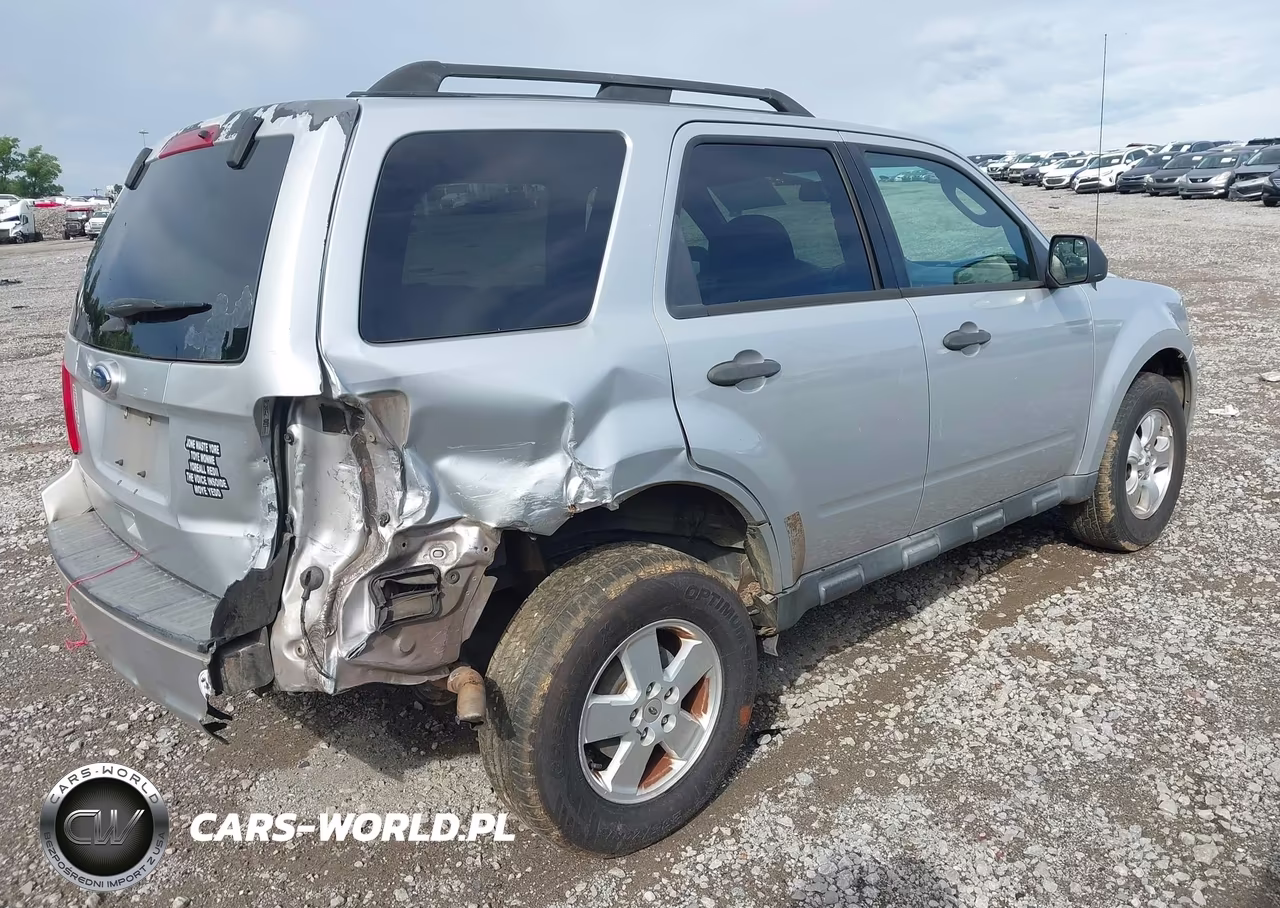 2011 Ford Escape Xlt VIN:1FMCU9D7XBKB26222 - 4