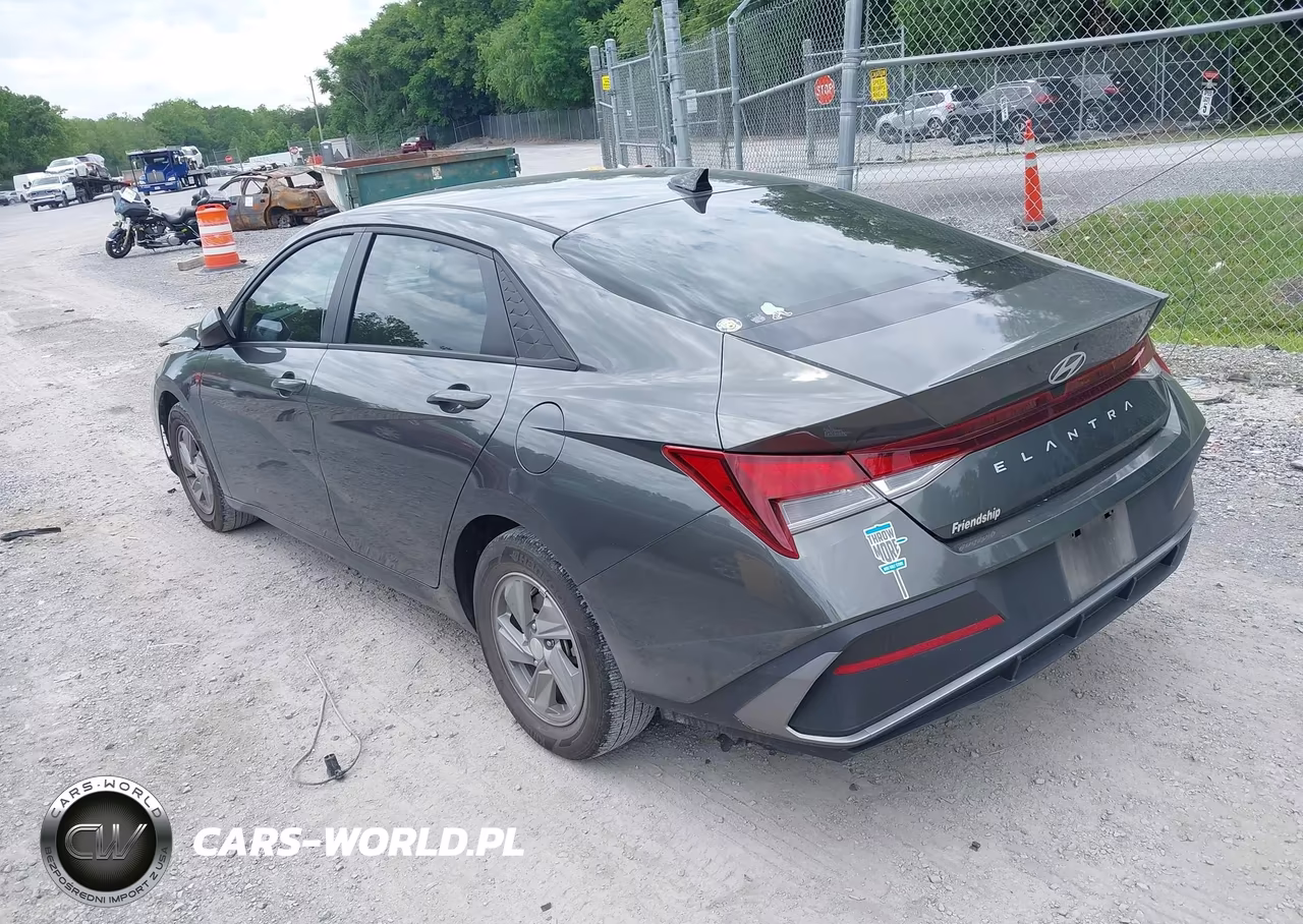 2024 Hyundai Elantra Se VIN:KMHLL4DG5RU659440 - 3