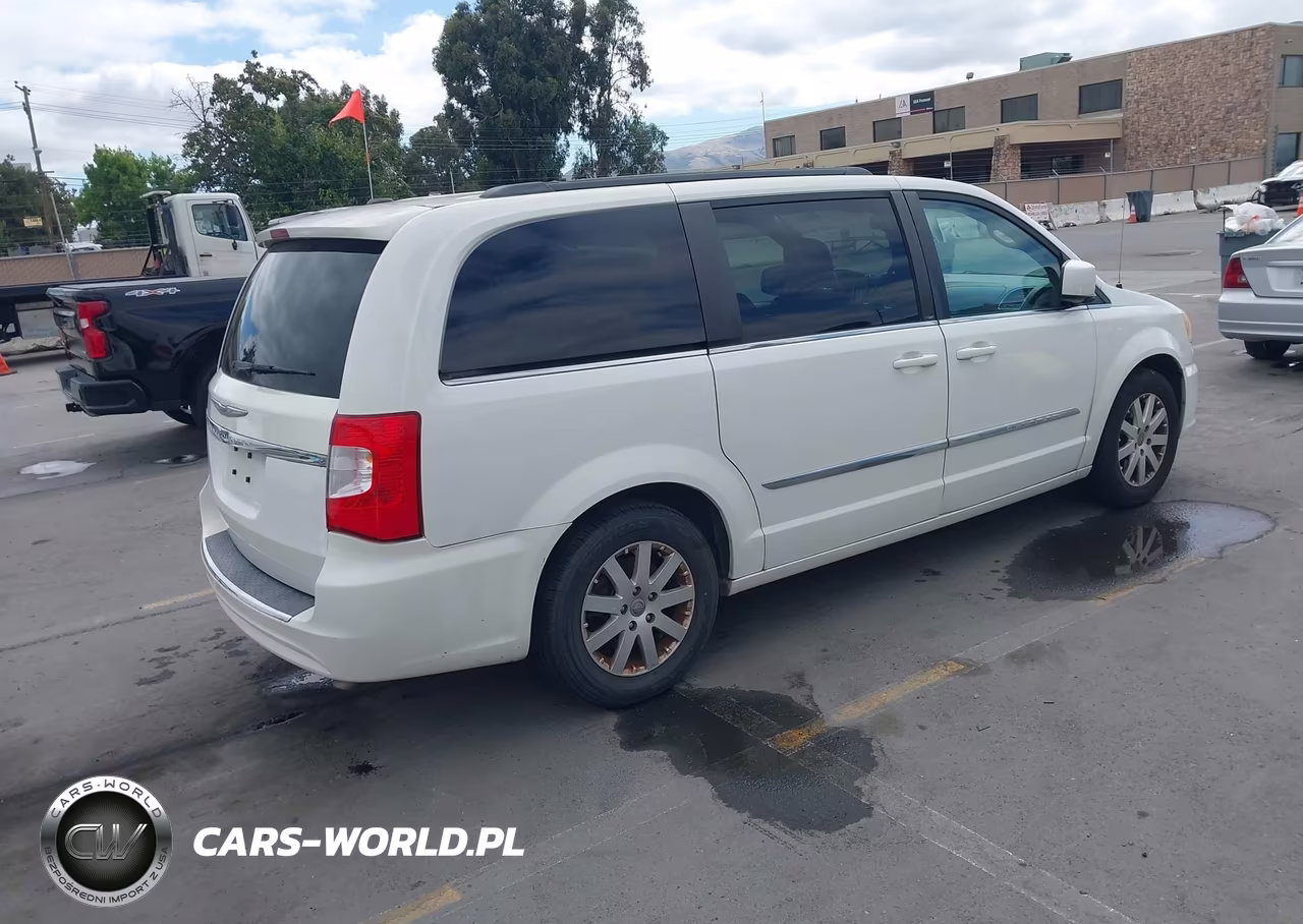 2013 Chrysler Town & Country Touring VIN:2C4RC1BG8DR690798 - 4