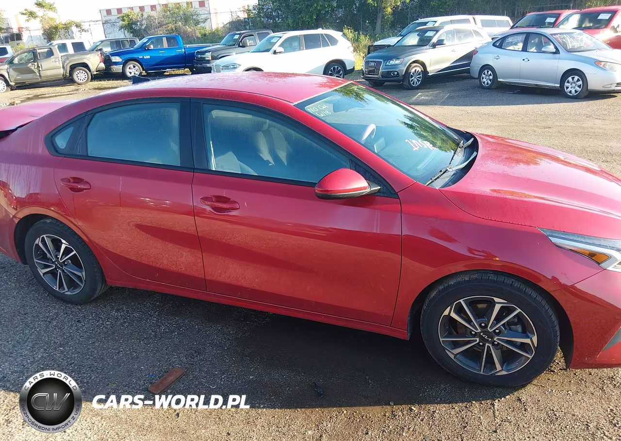 2023 Kia Forte Lxs VIN:3KPF24AD0PE682053 - 13