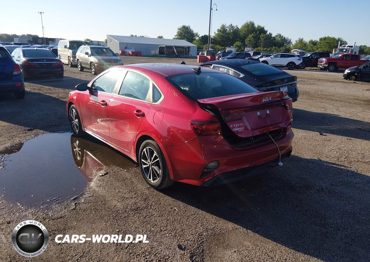 2023 Kia Forte Lxs VIN:3KPF24AD0PE682053 - 3