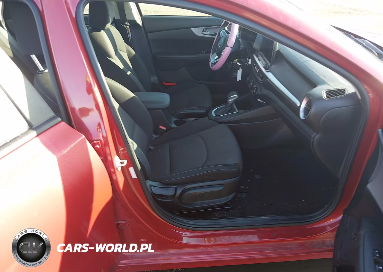 2023 Kia Forte Lxs VIN:3KPF24AD0PE682053 - 5