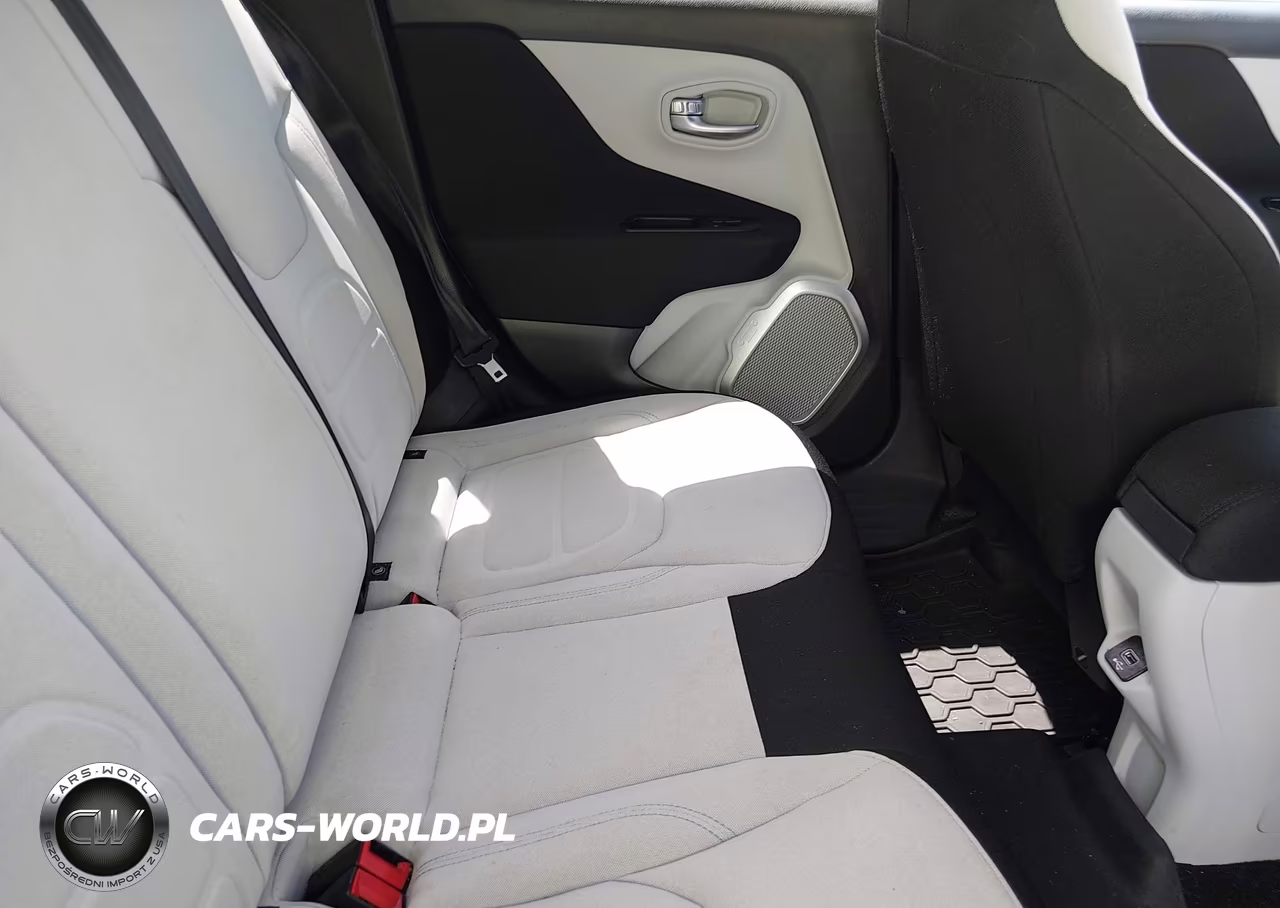2018 Jeep Renegade Latitude Fwd VIN:ZACCJABB7JPH23872 - 8